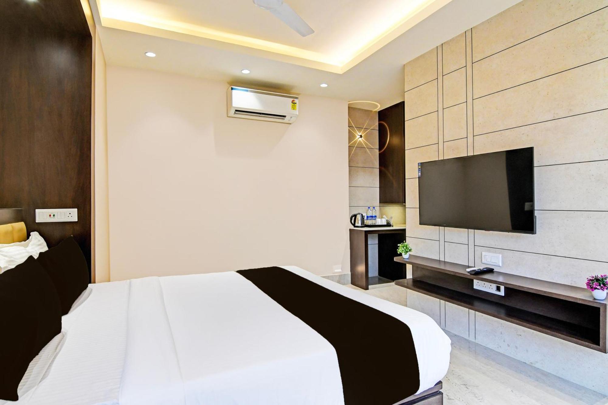 Super Hotel O Samotel Колката Екстериор снимка